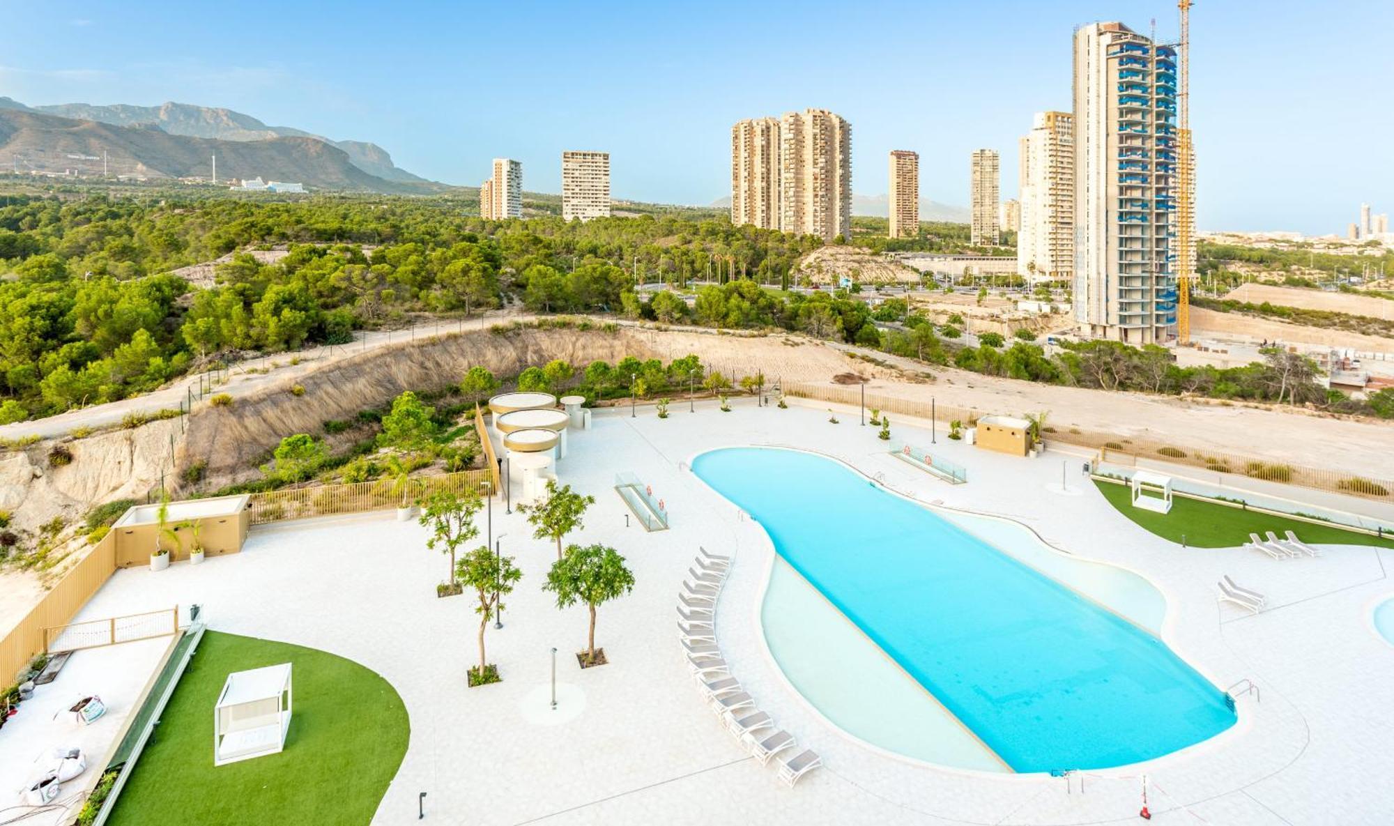 Intempo By Holuxe - 213 - 21St Floor Apartment Бенидорм Екстериор снимка